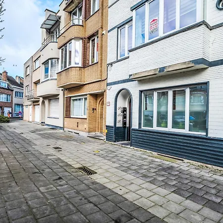 Out Of Office With Terrace By Interhome Lejlighed Oostende