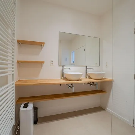 Out Of Office With Terrace By Interhome アパート オステンド