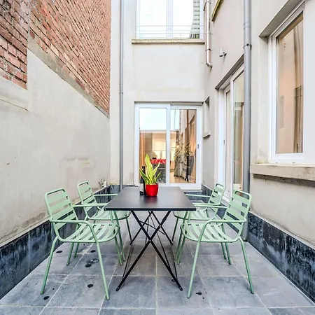 Out Of Office With Terrace By Interhome アパート *